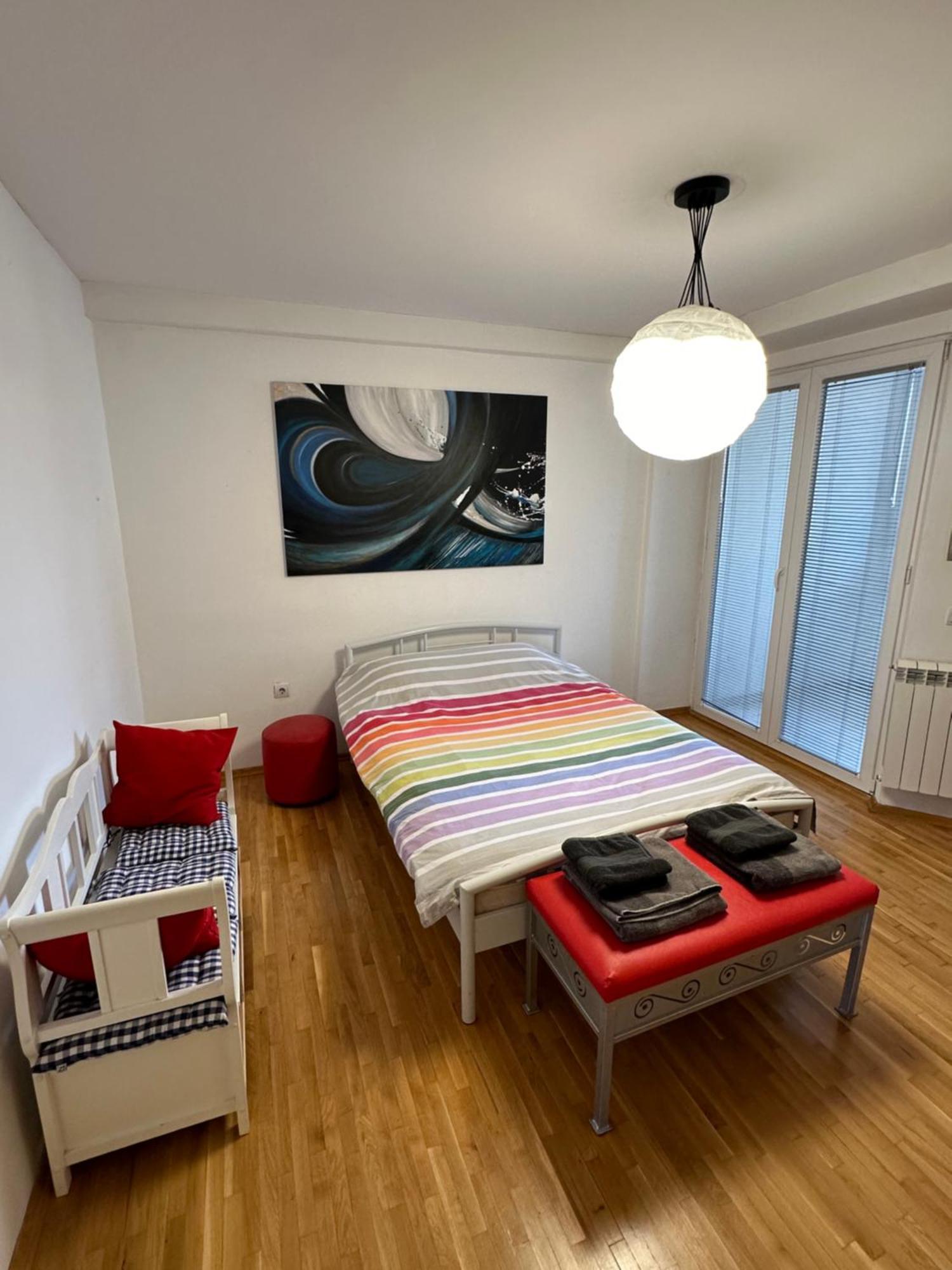 Grand Central Apartment Skopje Ngoại thất bức ảnh