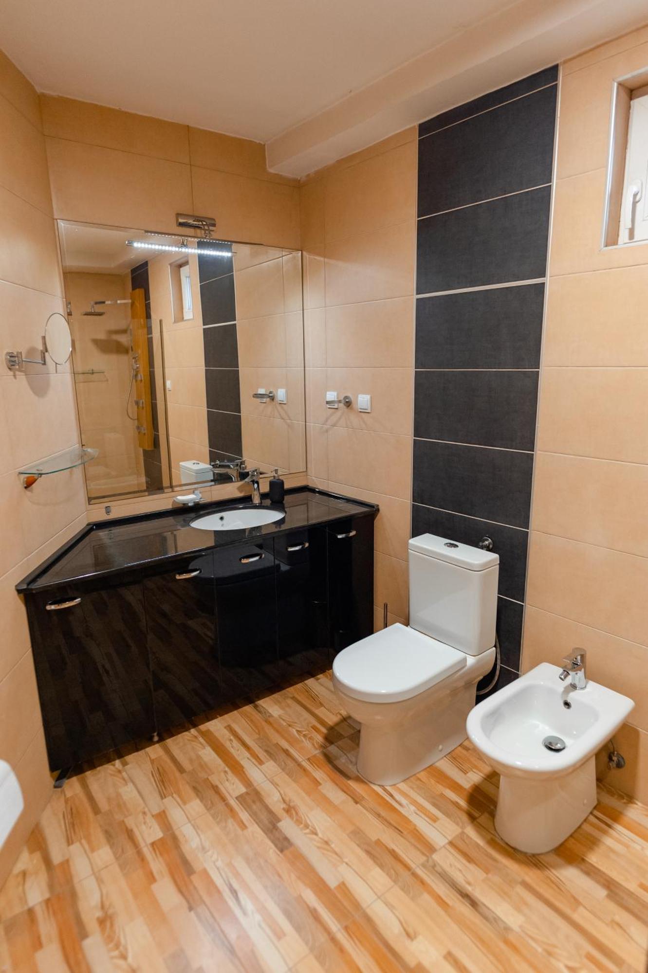 Grand Central Apartment Skopje Ngoại thất bức ảnh